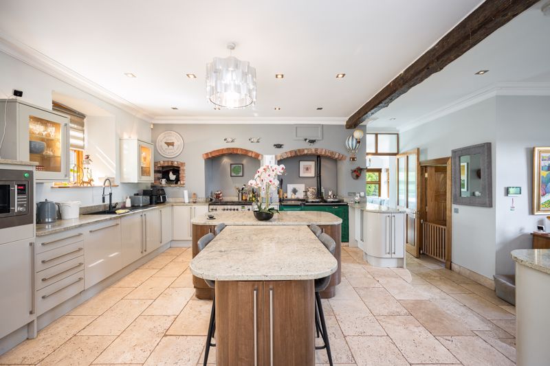 Kitchen- click for photo gallery